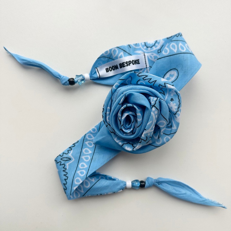 BLUE BANDANA ROSE CHOKER BY