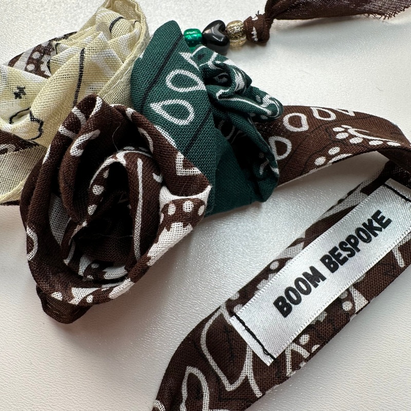 CREAM,BROWN & GREEN TRIO BANDANA ROSE CHOKER BY