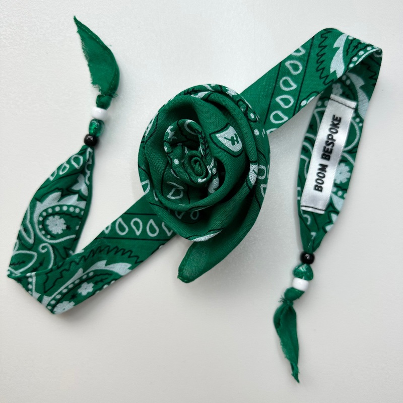 DARK GREEN BANDANA ROSE CHOKER BY