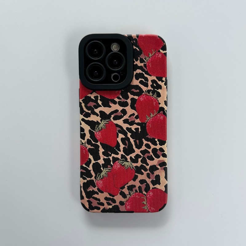STRAWBERRY LEOPARD PRINT IPHONE CASE