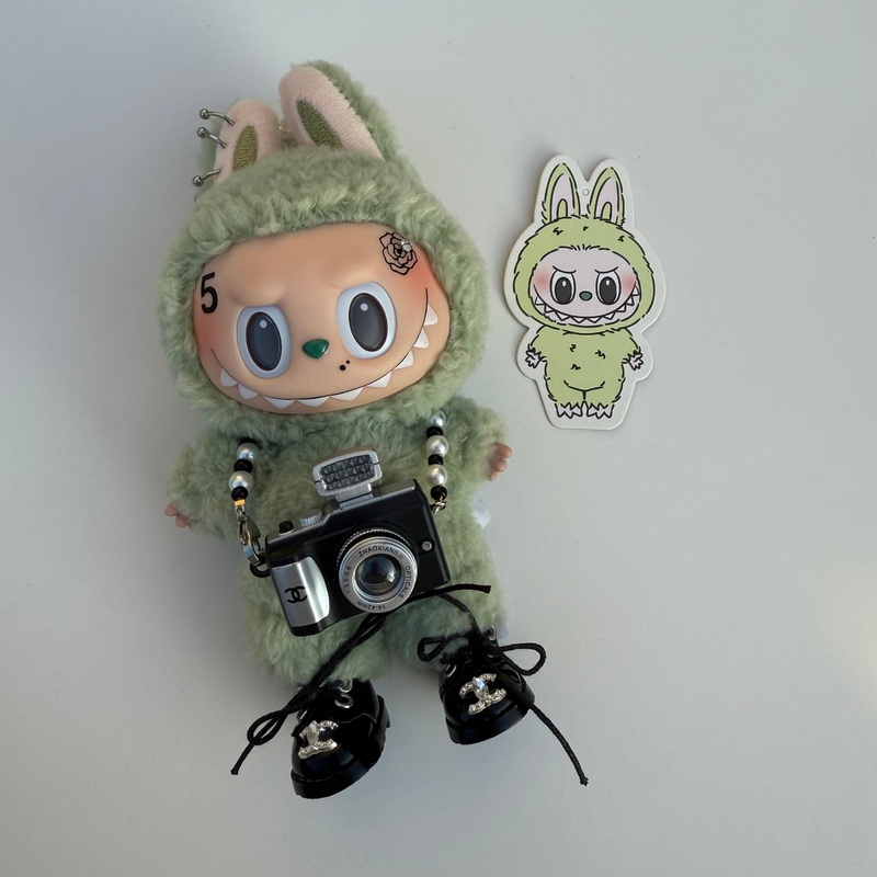 CAMERA GREEN GRAPE   LABUBU