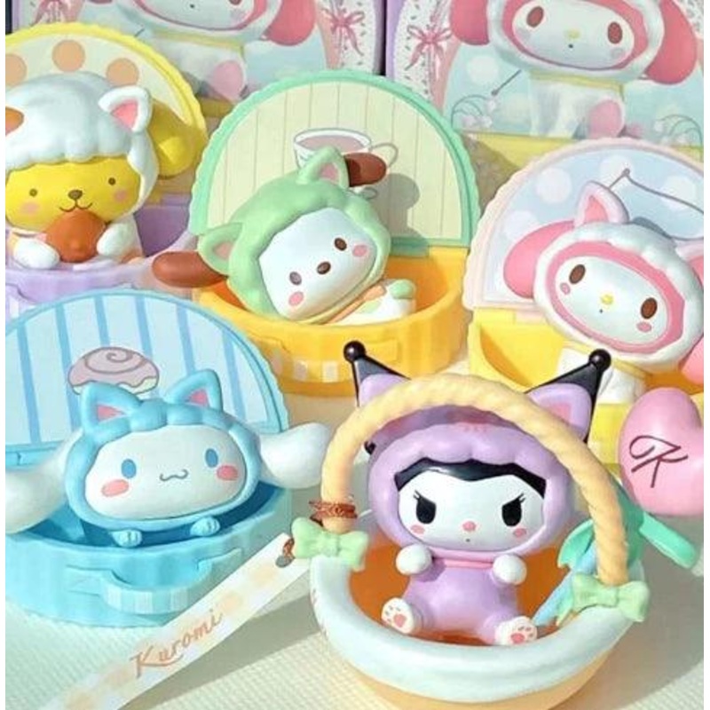 Sanrio Peekaboo Kitty Costume Blind Box